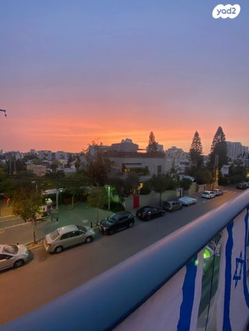 דירה, בנימין מטודלה 30, שיכון דן, נווה דן, תל אביב יפו