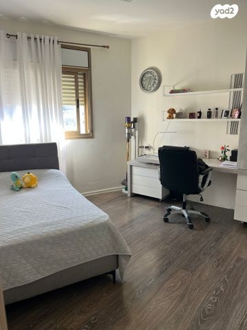 דירה, דרך הציונות 79, רובע ד', אריאל