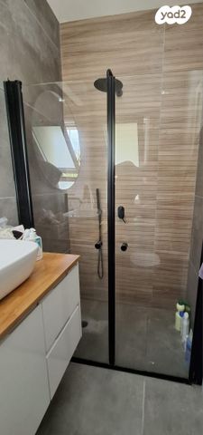 דירה, שדרות בגין 36, שיכון א, כפר יונה