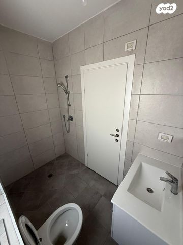 גג/ פנטהאוז, ליבנה 30, יצחק שמיר, נהריה