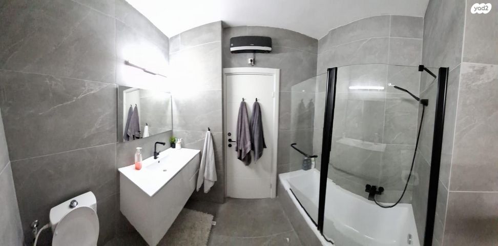 דירה, שדרות בגין 36, שיכון א, כפר יונה