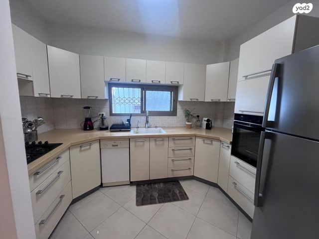 דירה, אחד העם 20, א' / צפון מזרח העיר, רחובות