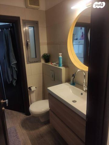 דירה, סמיר משה נקאש 8, כפר גנים ג, פתח תקווה