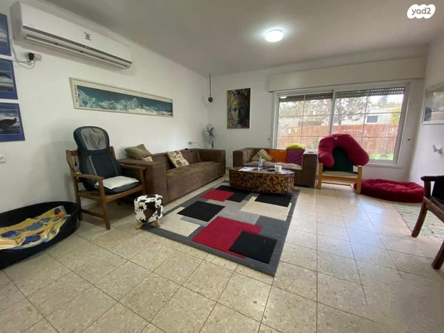 בית פרטי/ קוטג', ברוש 3, שאר העיר, עומר