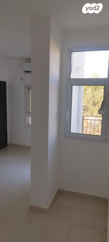 יחידת דיור, לשם 49, נעלה, נעלה