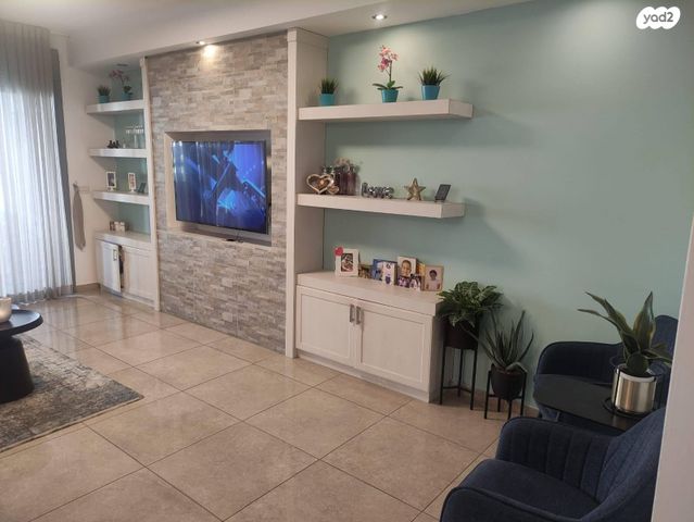 דירה, סמיר משה נקאש 8, כפר גנים ג, פתח תקווה