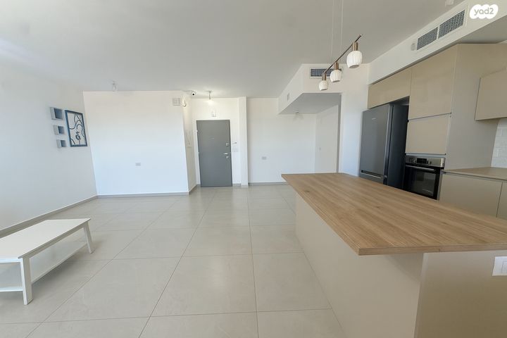 דירה, אור ים, אור עקיבא