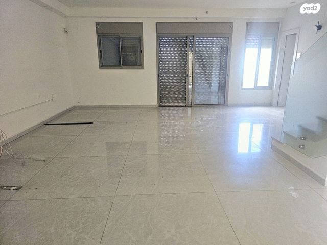 גג/ פנטהאוז, בר כוכבא, יל"ג, חיפה