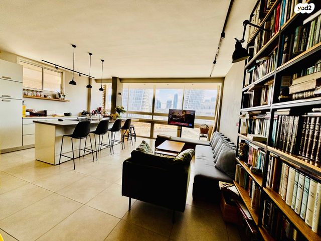 דירה, ה' באייר 70, הצפון החדש - כיכר המדינה, תל אביב יפו