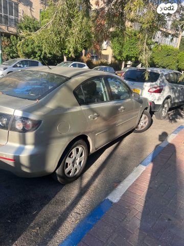 מודעת רכב מאזדה 3