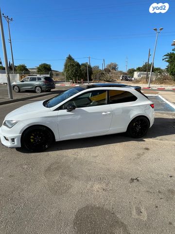 מודעת רכב סיאט לאון