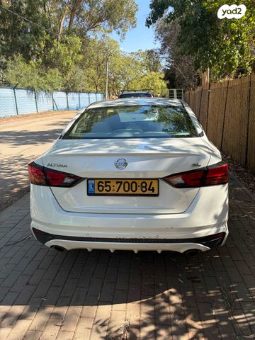 ניסאן אלטימה