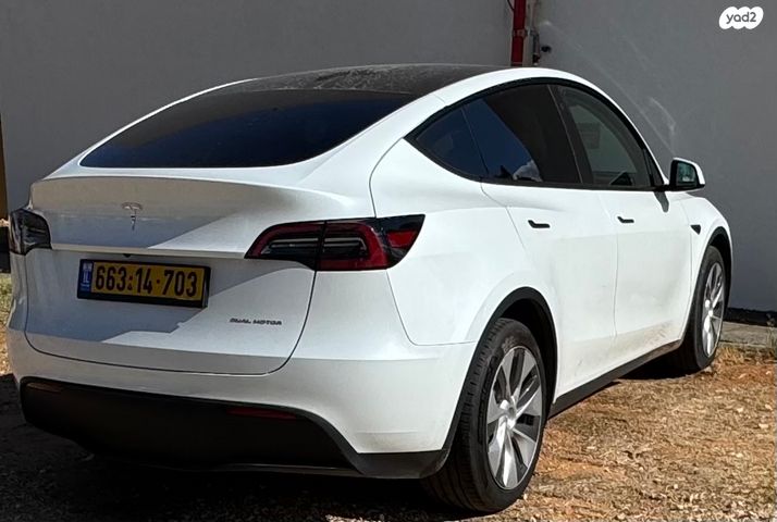 מודעת רכב טסלה מודל Y