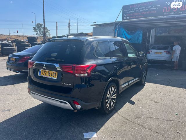 מיצובישי אאוטלנדר