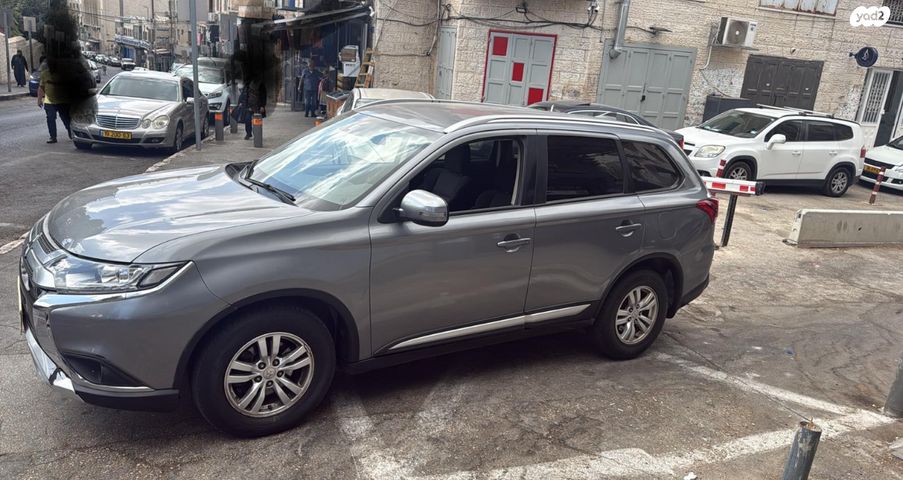 מיצובישי אאוטלנדר