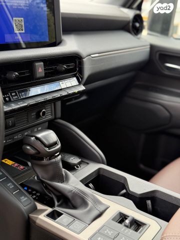 טויוטה לנד קרוזר