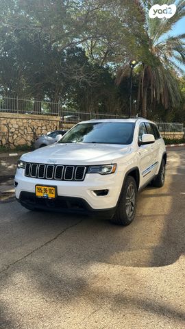 מודעת רכב ג'יפ גרנד צ'ירוקי