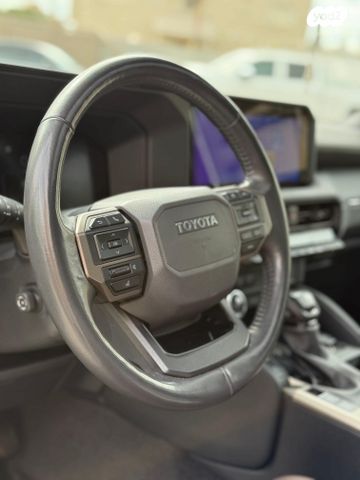 טויוטה לנד קרוזר