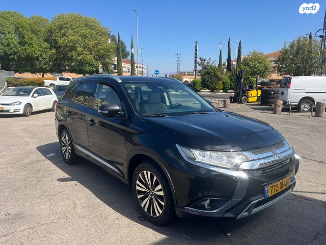 מיצובישי אאוטלנדר