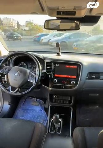 מיצובישי אאוטלנדר