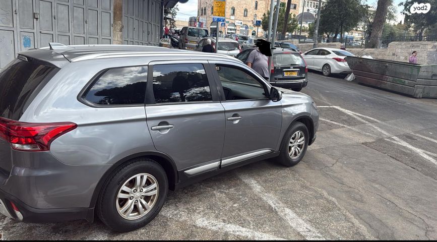 מיצובישי אאוטלנדר