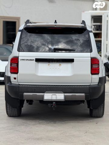 טויוטה לנד קרוזר