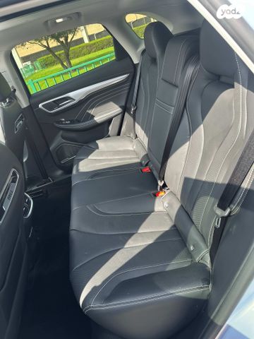 אם ג'י מארוול R