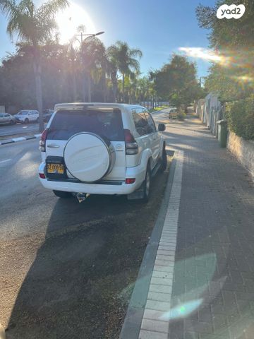 טויוטה לנד קרוזר