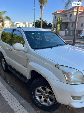 טויוטה לנד קרוזר