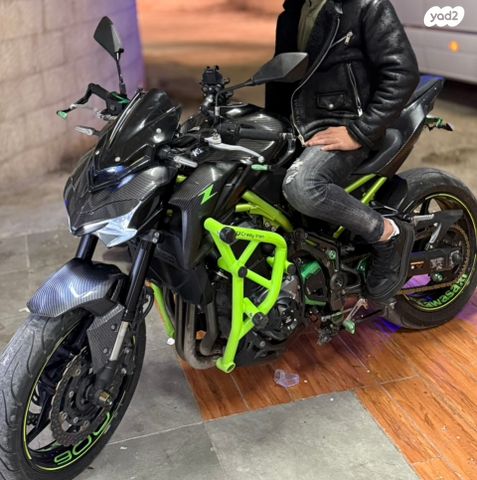 מודעת רכב קאוואסאקי Z900