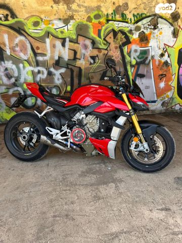 דוקאטי סטריטפייטר V4s