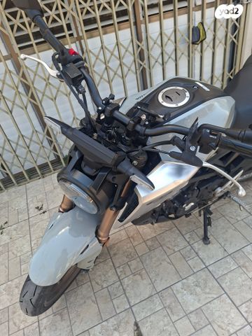הונדה CB125R
