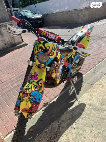 מודעת רכב גאס-גאס EC200