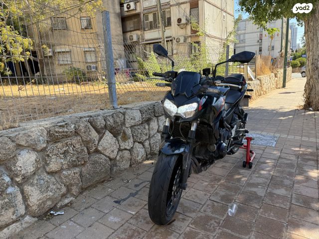 קאוואסאקי Z650