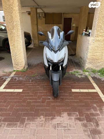 ימאהה X-MAX 300