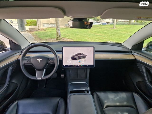 טסלה מודל 3