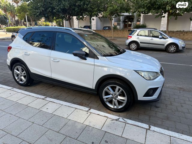 מודעת רכב סיאט ארונה