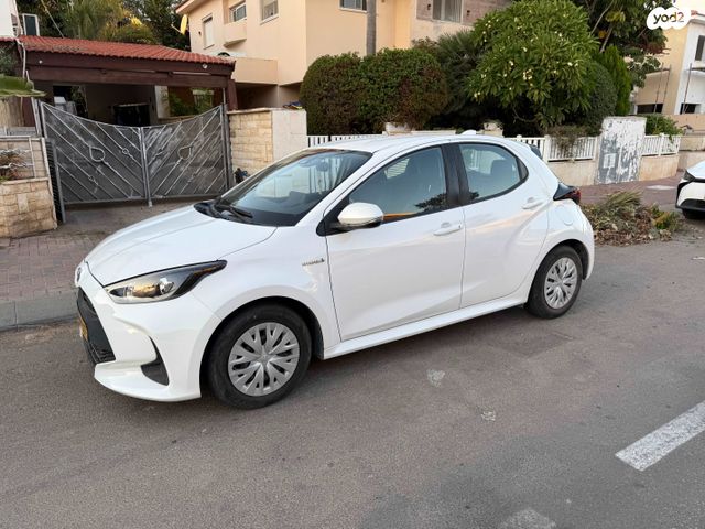 מודעת רכב טויוטה יאריס