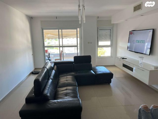 מנחם אוסישקין 22