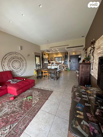 בית פרטי/ קוטג', אלה 3, בחן, בחן