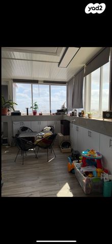 גג/ פנטהאוז, צמרות 14, גני אביב, לוד