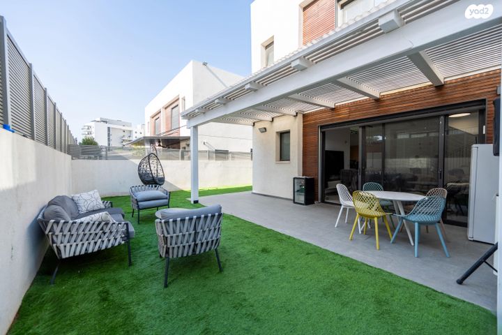 ארבע אמהות 32