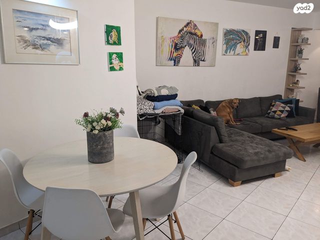 דירה, הרצל 75, שכונת בן גוריון, מרכז העיר ג', רמת גן