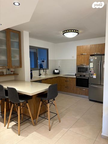 דירה, התורן 1, נאות רבין, יבנה