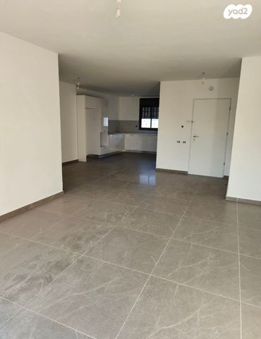 דירה, חליל 1, המוזיקה, שדרות