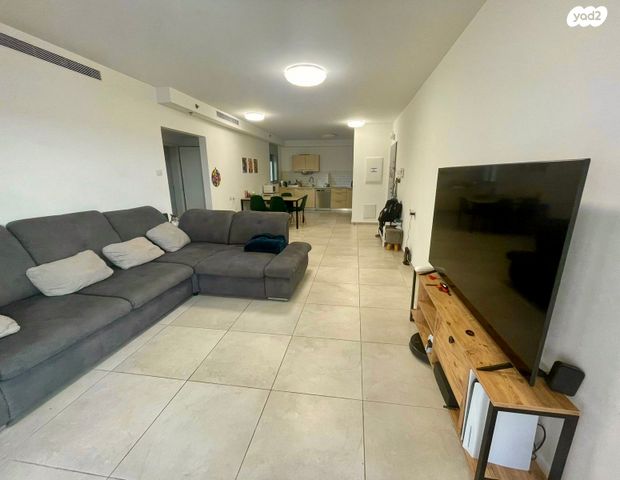 דירה, שדרות יצחק שמיר 11, גלי כרמל, טירת כרמל