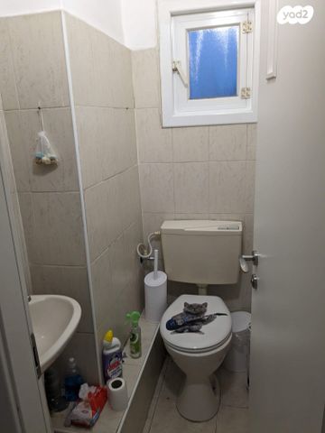 דירה, הרצל 75, שכונת בן גוריון, מרכז העיר ג', רמת גן