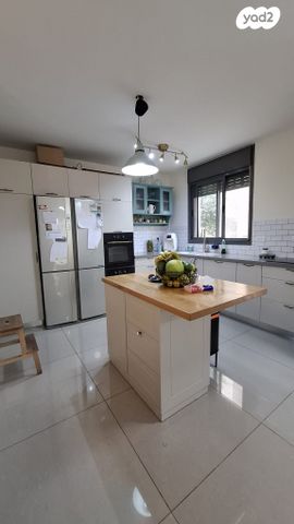 דירת גן, אגוז 5, סנסן, צור הדסה