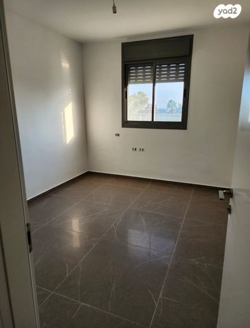 דירה, חליל 1, המוזיקה, שדרות