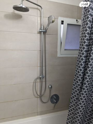 דירה, הרצל 75, שכונת בן גוריון, מרכז העיר ג', רמת גן